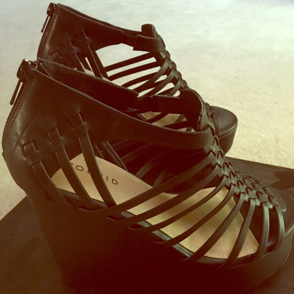 TORRID wedges